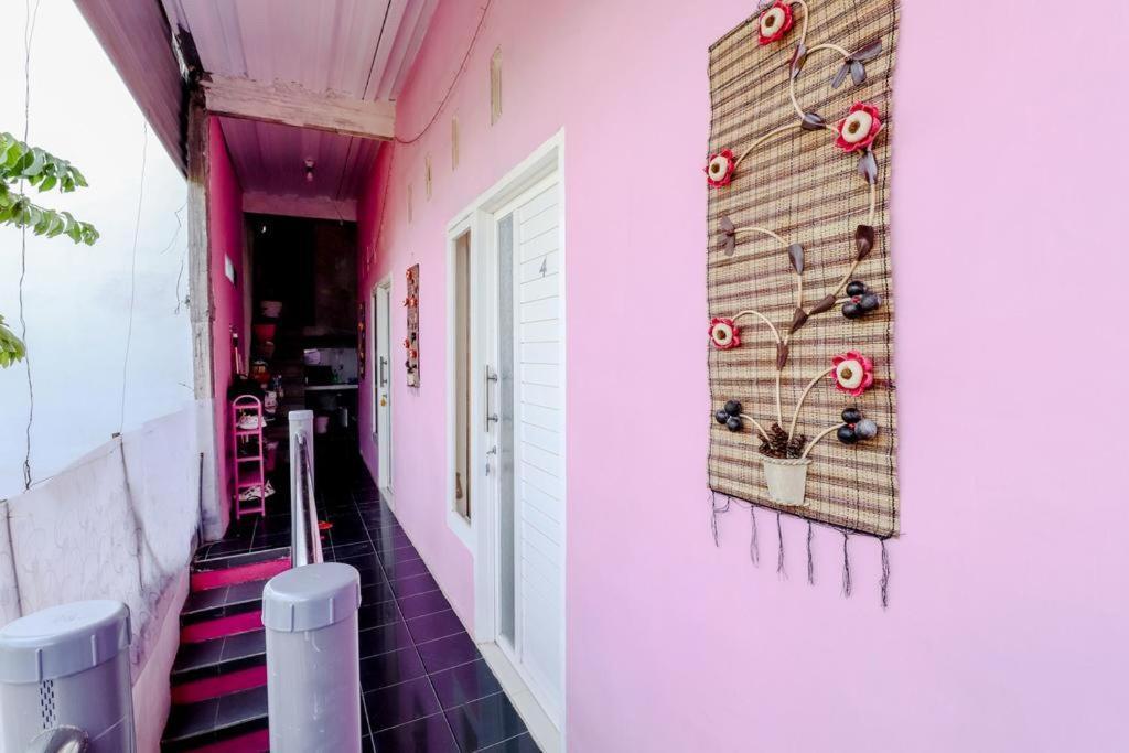 Pinky Guest House Syariah Kota Batu Batu (East Java) Exterior foto